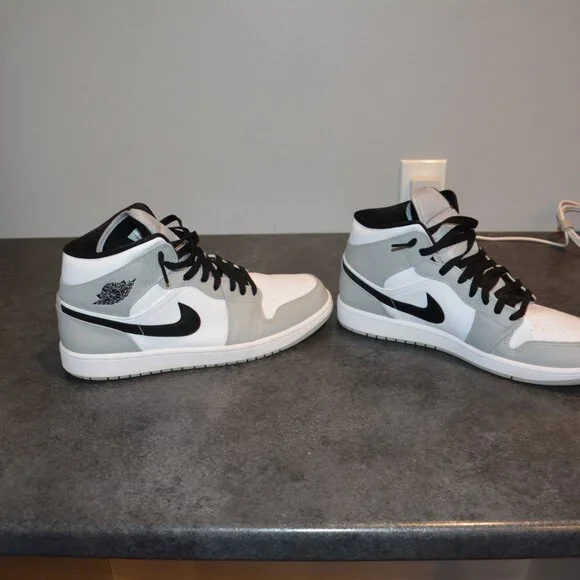 Nike Air Jordan grey, white and black size 12.5 Men's - Picture 3 of 7